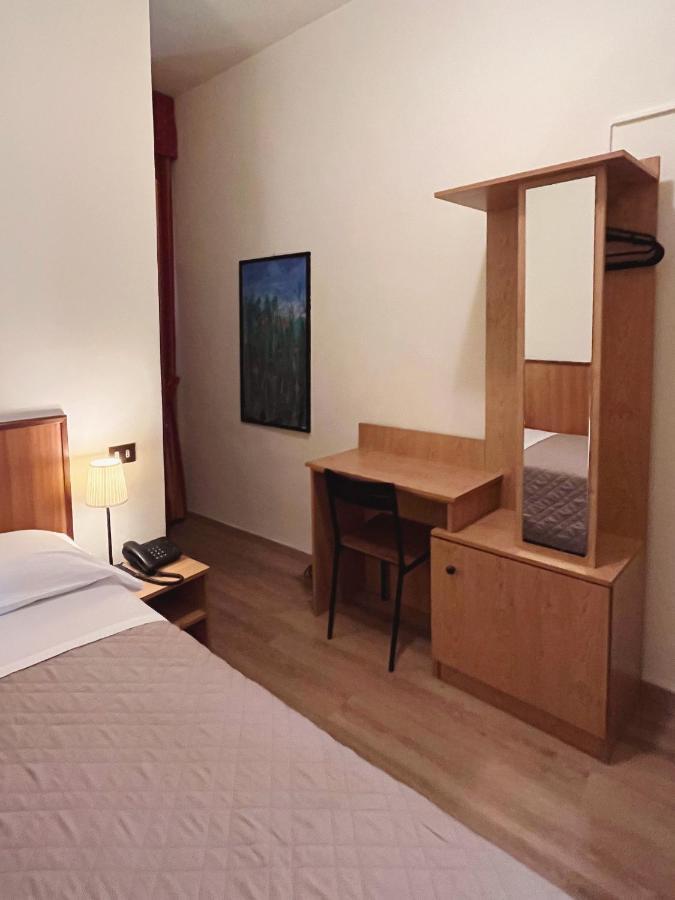 Hotel Umbria Perugia Bagian luar foto