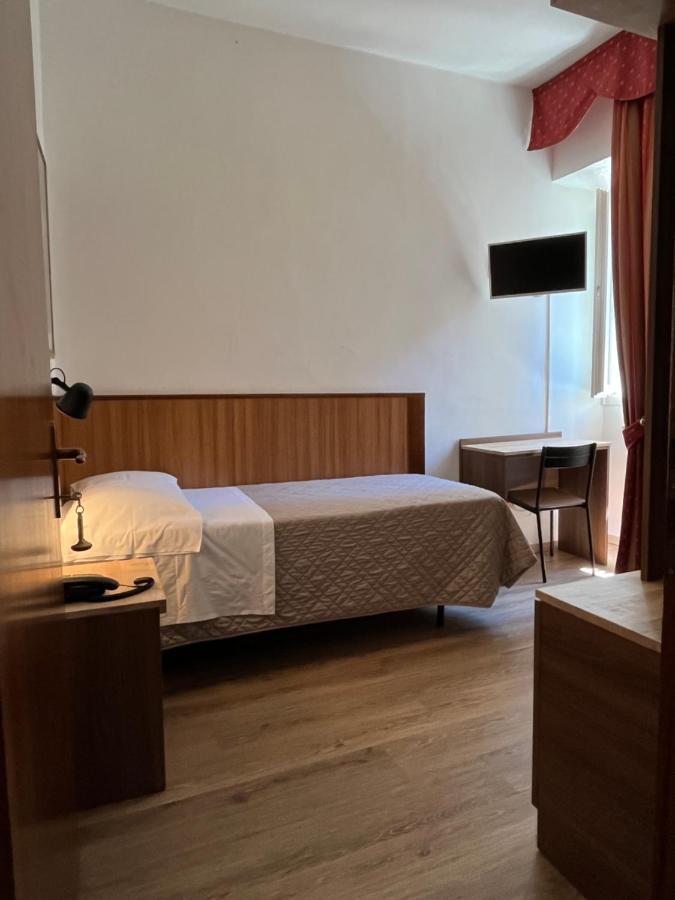 Hotel Umbria Perugia Bagian luar foto