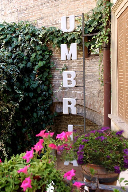 Hotel Umbria Perugia Bagian luar foto