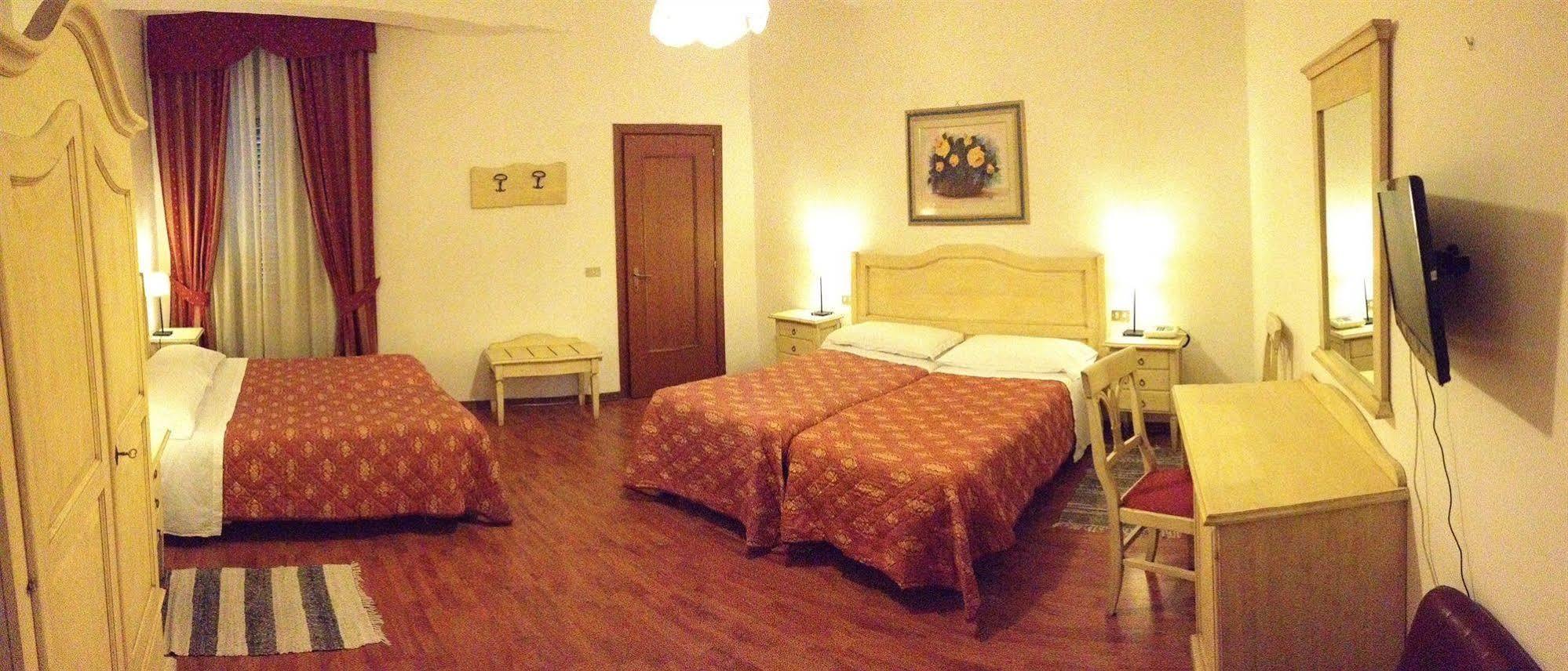 Hotel Umbria Perugia Bagian luar foto